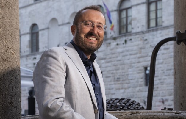 &ldquo;Il vino toscano ha chiuso un 2025 impegnativo mantenendo le quote di mercato. Questo &egrave; positivo&rdquo;