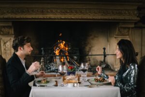 Aspettando San Valentino, tra brindisi, regali, cene a lume di candela e weekend romantici&nbsp;