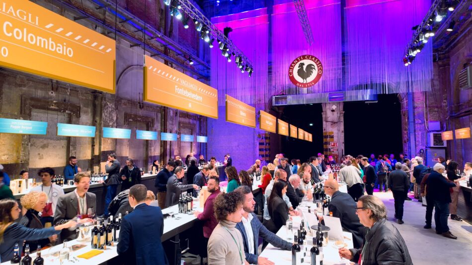 WineNews alla Chianti Classico Collection 2025 a Firenze sta raccogliendo, tra assaggi e confronto con i produttori 