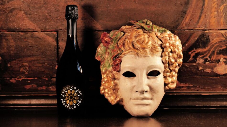 Il Carnevale di Venezia brinda con il Prosecco Doc (credit: Consorzio Prosecco Doc)