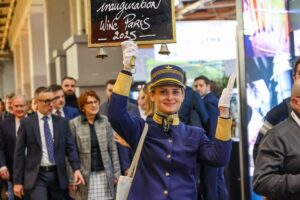 Vigne, bottiglie e lavoro: la sostenibilità del vino alla Sustainable Wine Roundtable a “Wine Paris”