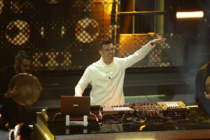 Spaghetti, vino e cucina stellata: i topos del Belpaese a tavola nella canzone di Gabry Ponte 