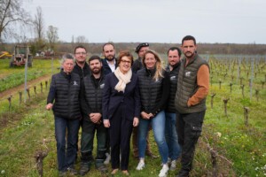 Francia, il Ministro Annie Genevard annuncia un fondo da 10 milioni di euro ai giovani viticoltori