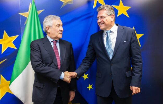 ANTONIO TAJANI, COMMISSARIO EUROPEO PER IL COMMERCIO, COMMISSIONE UE, DAZI, DONALD TRUMP, MAROŠ ŠEFČOVIČ, MINISTRO DEGLI AFFARI ESTERI, presidente usa, UE, USA, WHISKY, Mondo