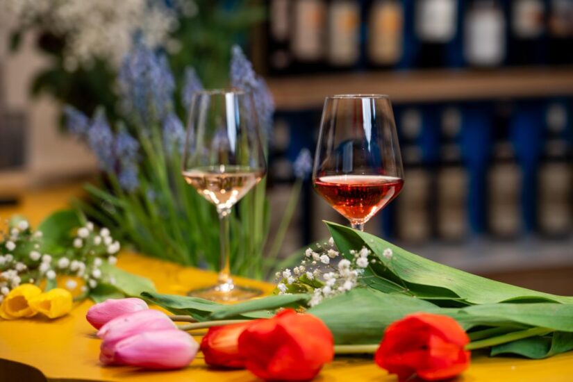 Alla Contini 1898, la cantina più antica della Sardegna, a Cabras, sboccia la “Primavera in Cantina” 