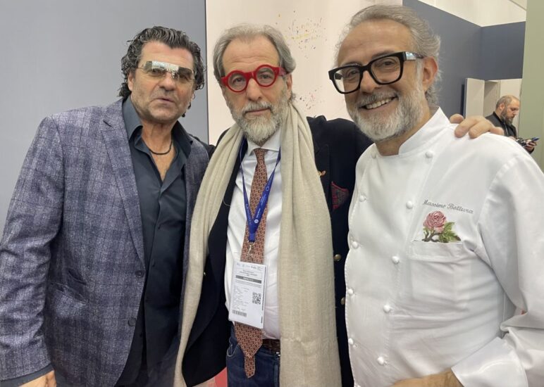 Alberto Tomba e Massimo Bottura con WineNews, con il direttore Alessandro Regoli, a Verona