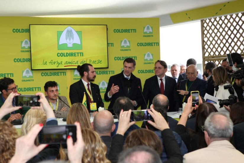 Il Commissario Várhelyi alla Coldiretti a Vinitaly 2025