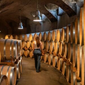 il Ministro dell&rsquo;Agricoltura Lollobrigida: firmato il decreto per la promozione del turismo del vino
