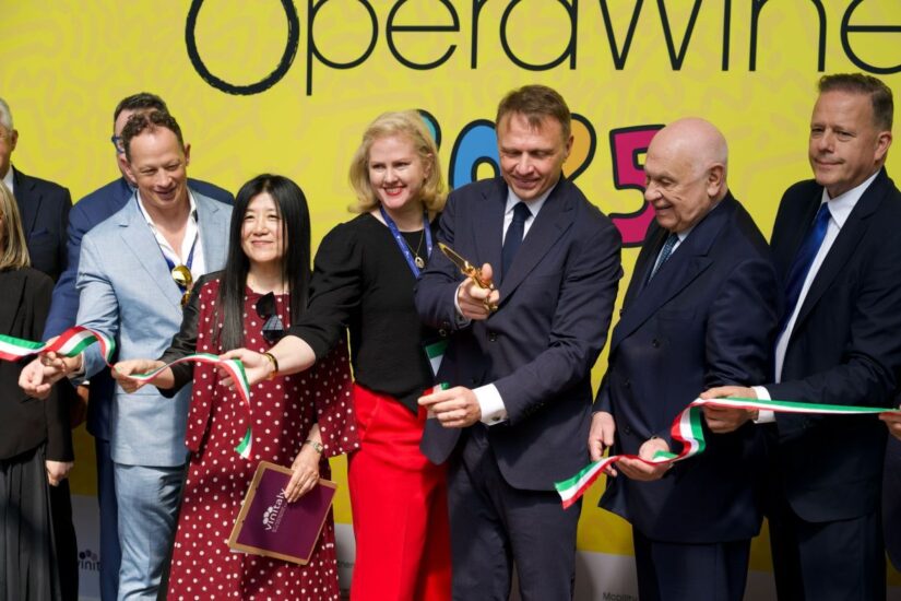 Vinitaly 2025 si apre con OperaWine e la conferma della passione Usa per il vino italiano (credit: Ministero dell’Agricoltura)