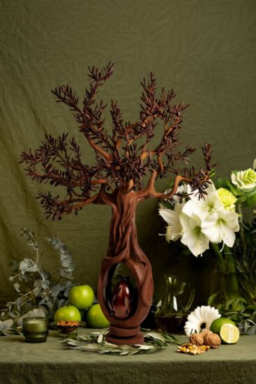 L’omaggio all’ulivo, simbolo universale di pace e speranza, dell’École Ducasse per la Pasqua