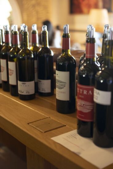 A Suvereto la nuova visione di Petra per i vini della Costa Toscana in “en primeur” 2024