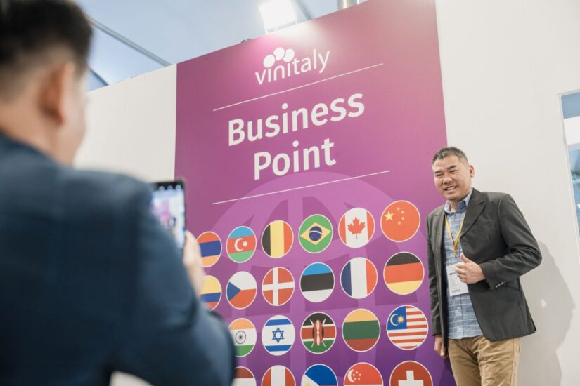 Vinitaly 2025 by WineNews, una “piccola guida” (ph: Veronafiere/Ennevi)