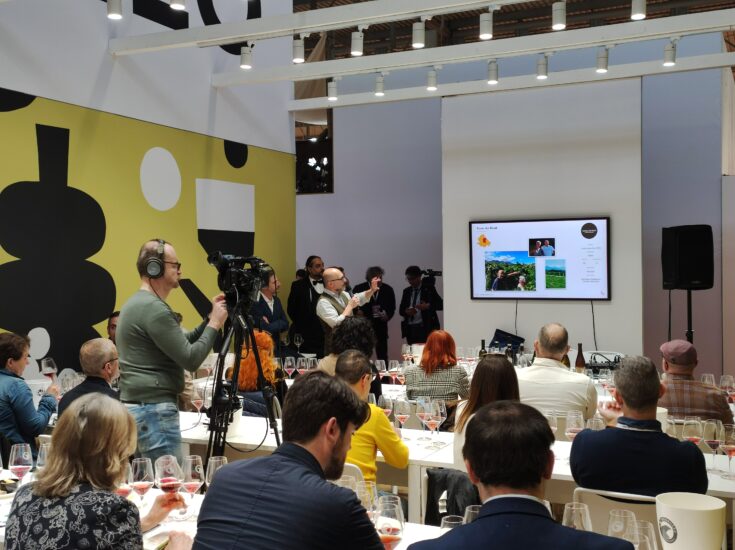 Vinitaly 2025 - Degustazione Cerasuolo d’ Abruzzo Filippo Bartolotta in sala