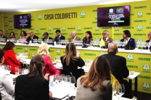 Le eccellenze italiane del vino rispondono alle sfide 2025, concentrandosi sulla sua cultura