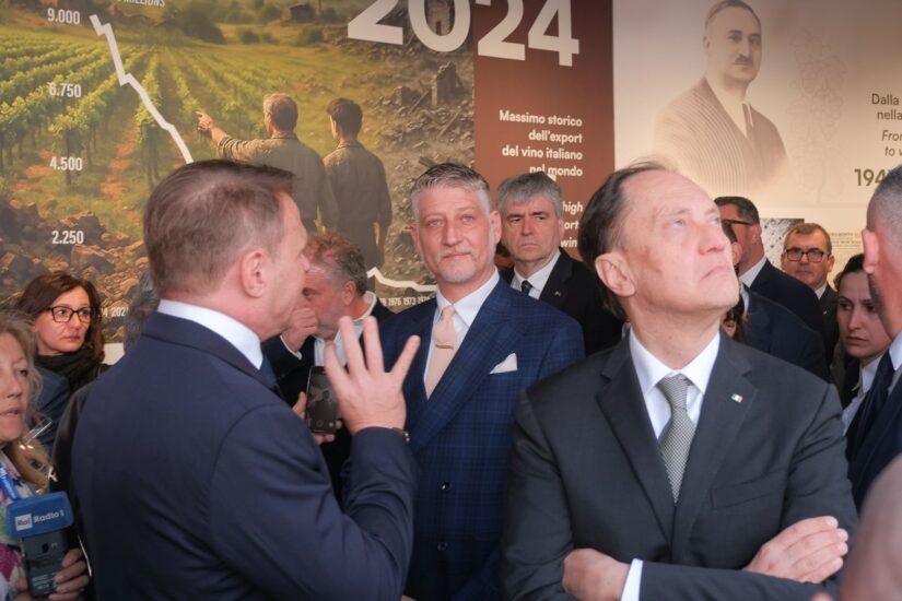 Dazi no panico: il messaggio di Vinitaly (ph: Veronafiere/Ennevi)