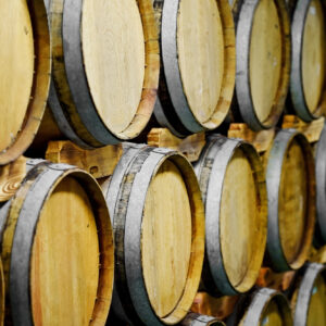 Le giacenze di vino italiano crescono ancora: 44,5 milioni di ettolitri al 31 ottobre 2025 (+5,2%)