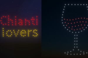 Il primo show di droni dedicato al vino nel cielo di Firenze: il saluto della “Chianti Lovers Week” Il primo show di droni dedicato al vino nel cielo di Firenze: il saluto della “Chianti Lovers Week”