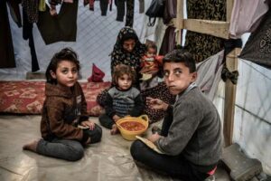 Crisi alimentare globale: 295 milioni di persone sull’orlo della fame, 38 milioni sono bambini Crisi alimentare globale: 295 milioni di persone sull’orlo della fame, 38 milioni sono bambini
