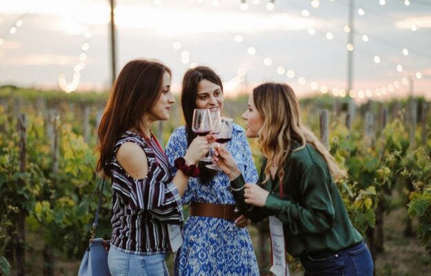 Enoturismo: stato dell&rsquo;arte, prospettive e &ldquo;selling points&rdquo; di un settore centrale per l&rsquo;Italia