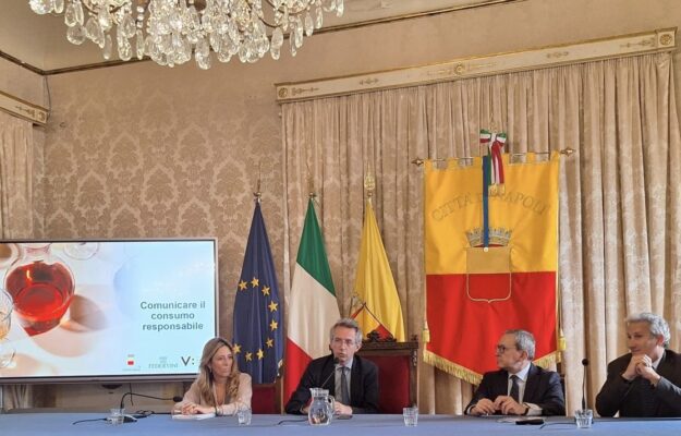 ALBERTO MATTIACCI, alcol, COMUNE DI NAPOLI, CONSUMO RESPONSABILE, FEDERVINI, GIOVANI, UNIVERSITÀ DEGLI STUDI DELLA CAMPANIA LUIGI VANVITELLI, Italia