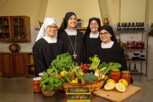 “La cucina delle Monache”, dove si preparano piatti che fanno bene ad anima e corpo “La cucina delle Monache”, dove si preparano piatti che fanno bene ad anima e corpo