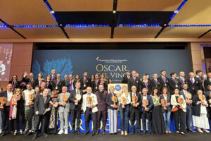 Grandi classici e curiosità, per celebrare l’Italia enoica: ecco gli “Oscar del Vino” by Bibenda Grandi classici e curiosità, per celebrare l’Italia enoica: ecco gli “Oscar del Vino” by Bibenda