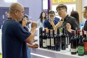 Il mercato asiatico tornerà a crescere per il vino, Cina compresa: luci accese su “Wine to Asia” Il mercato asiatico tornerà a crescere per il vino, Cina compresa: luci accese su “Wine to Asia”