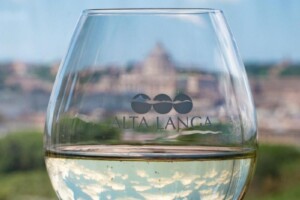 Viva le bollicine, “regine” dell’estate con l’“Alta Langa Roma” e “Abruzzo in Bolla” a L’Aquila Viva le bollicine, “regine” dell’estate con l’“Alta Langa Roma” e “Abruzzo in Bolla” a L’Aquila