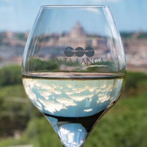 Viva le bollicine, “regine” dell’estate con l’“Alta Langa Roma” e “Abruzzo in Bolla” a L’Aquila
