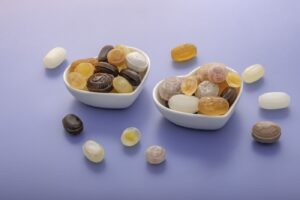 Gommose, morbide o lisce: 3 ragazzi su 4 della Gen Z mangiano caramelle, un prodotto senza tempo Gommose, morbide o lisce: 3 ragazzi su 4 della Gen Z mangiano caramelle, un prodotto senza tempo