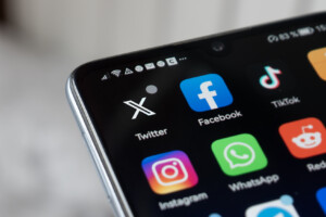 Cantine e social: Instagram più utilizzato, Facebook resiste, crescono Google My Business e WhatsApp Cantine e social: Instagram più utilizzato, Facebook resiste, crescono Google My Business e WhatsApp