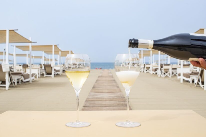 Come da tradizione, è il “Festival Franciacorta” a dare il via ad un’estate di vino & mare, quest’anno da Milano Marittima e Ravenna 