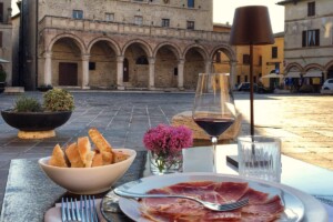 “I Borghi più belli d’Italia” con Bmti e Slow Food per promuovere le eccellenze enogastronomiche “I Borghi più belli d’Italia” con Bmti e Slow Food per promuovere le eccellenze enogastronomiche