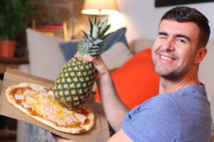 Dalla pasta con la maionese alla pizza con l’ananas, Gen Z e Milennial contro il “taste shaming” Dalla pasta con la maionese alla pizza con l’ananas, Gen Z e Milennial contro il “taste shaming”