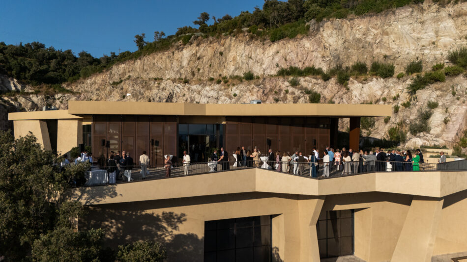 La Tenuta Meraviglia, nell’ex Cava di Cariola, a Bolgheri (ph: Moggi_Studio)