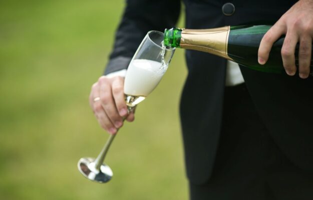 CHAMPAGNE, CONTRAFFAZIONE, FALSI, FRODE, Mondo