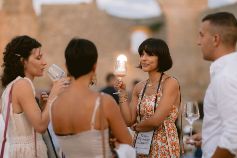 “Calici di Stelle” con le cantine d’Abruzzo e oltre 80 eventi nell’evento 