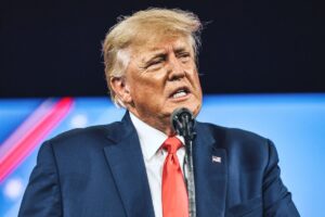 Dazi, Trump annuncia l’invio delle lettere, oggi, a vari Paesi. Ipotesi nuove aliquote l’1 agosto