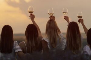 Enoturismo, asset sempre pi&ugrave; portante per l&rsquo;economia del vino, sui cui investono cantine e territori
