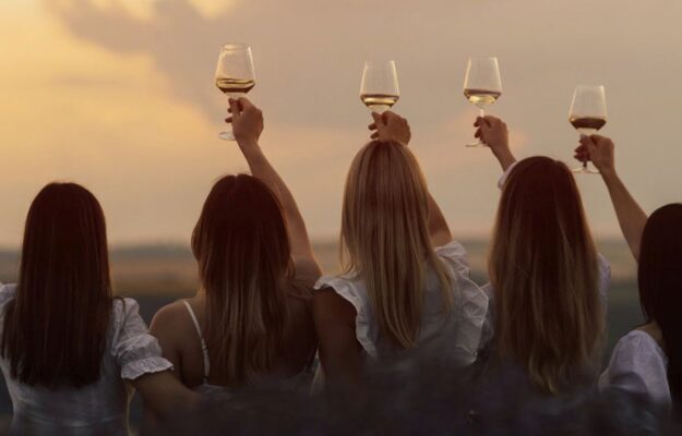 Enoturismo, asset sempre pi&ugrave; portante per l&rsquo;economia del vino, sui cui investono cantine e territori