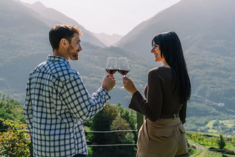“Un Brindisi a Te(i). Il senso del vino” a Palazzo Besta a Teglio per la mostra “Valtellina. Il Senso del Vino” (ph: Facebook/Valtellina)