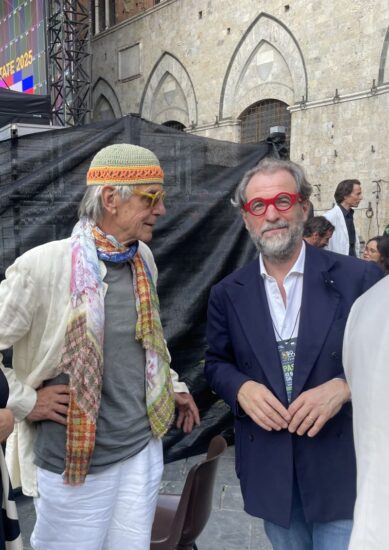 L’attore e Premio Oscar Jeremy Irons con WineNews, con il direttore Alessandro Regoli