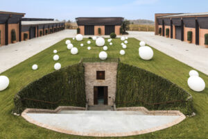 Il progetto Oniwines della famiglia Veronesi sbarca in Piemonte, con l’acquisizione di Pico Maccario Il progetto Oniwines della famiglia Veronesi sbarca in Piemonte, con l’acquisizione di Pico Maccario