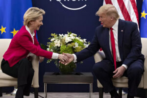 Dazi, ecco la lettera di Trump a Ursula von der Leyen: dal 1 agosto tariffe al 30% sui prodotti Ue Dazi, ecco la lettera di Trump a Ursula von der Leyen: dal 1 agosto tariffe al 30% sui prodotti Ue