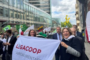 Bilancio Ue con tagli all’agricoltura e Pac nel Fondo Unico: il settore “boccia” la Commissione Ue Bilancio Ue con tagli all’agricoltura e Pac nel Fondo Unico: il settore “boccia” la Commissione Ue