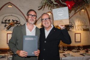 A James Suckling il “Premio speciale per la cultura del vino in Alto Adige” A James Suckling il “Premio speciale per la cultura del vino in Alto Adige”