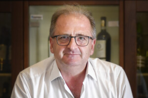 “C’è un po’ di crisi nel mercato del vino, dopo anni di euforia. Ma restiamo positivi” “C’è un po’ di crisi nel mercato del vino, dopo anni di euforia. Ma restiamo positivi”