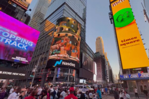 Un pezzo d’Italia a New York: la Regione Marche sulla celebre torre Nasdaq a Times Square Un pezzo d’Italia a New York: la Regione Marche sulla celebre torre Nasdaq a Times Square