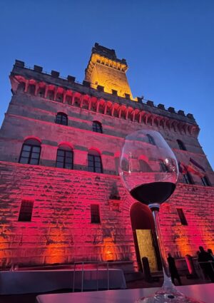 Dal &ldquo;Solstizio d&rsquo;estate&rdquo; con il Vino Nobile a Montepulciano a &ldquo;Tramonto DiVino&rdquo; in Emilia Romagna