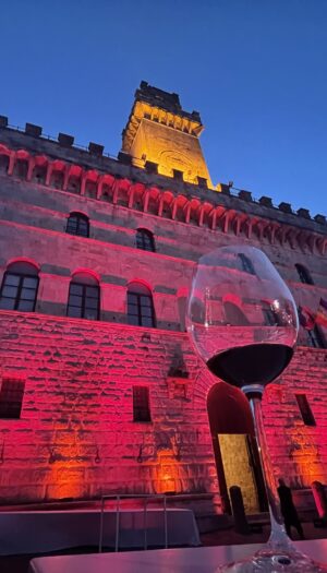 Dal &ldquo;Solstizio d&rsquo;estate&rdquo; con il Vino Nobile a Montepulciano a &ldquo;Tramonto DiVino&rdquo; in Emilia Romagna